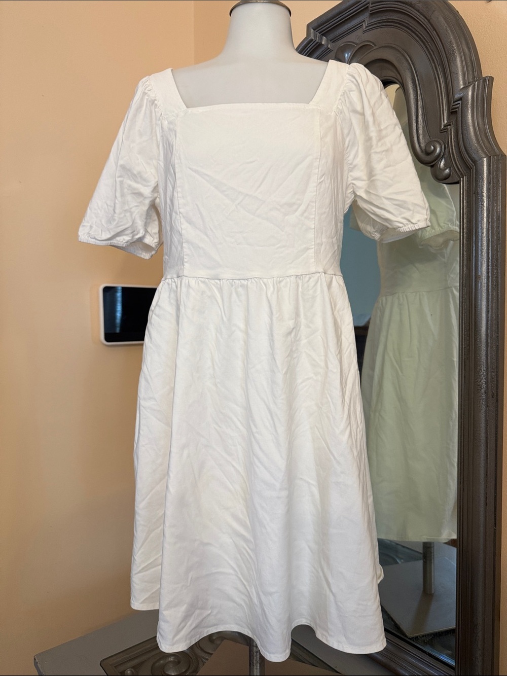 Ofeefan Medium White Square Neck Mini Dress with Puff Sleeves